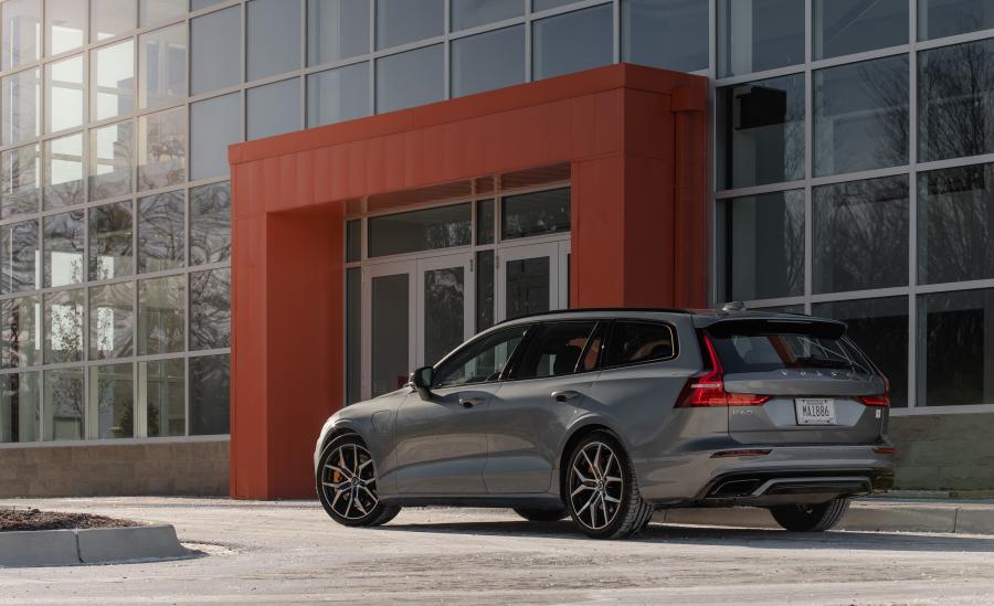  Volvo V60 T8 Polestar Engineered 2019 года  (NA) (фото 26 из 26)